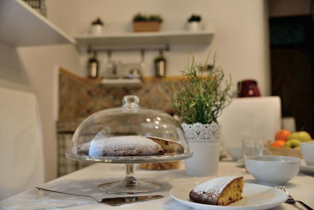 パレルモ Real Teatro Umberto I Bed & Breakfast エクステリア 写真