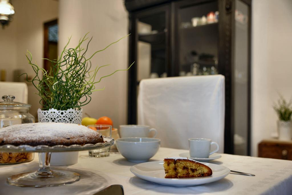 パレルモ Real Teatro Umberto I Bed & Breakfast エクステリア 写真