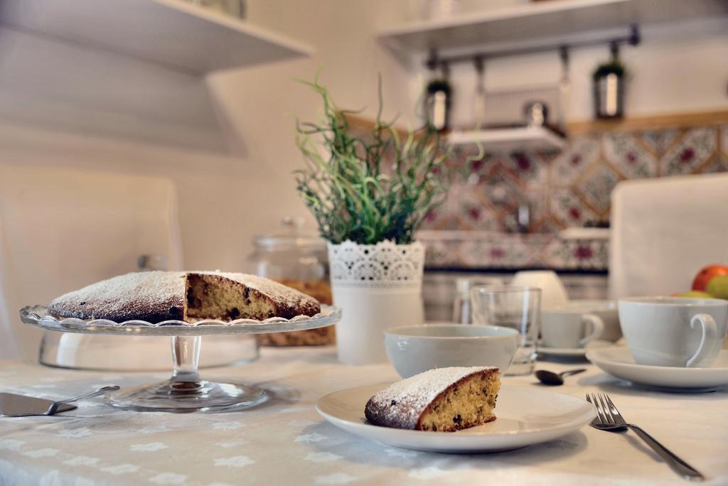 パレルモ Real Teatro Umberto I Bed & Breakfast エクステリア 写真