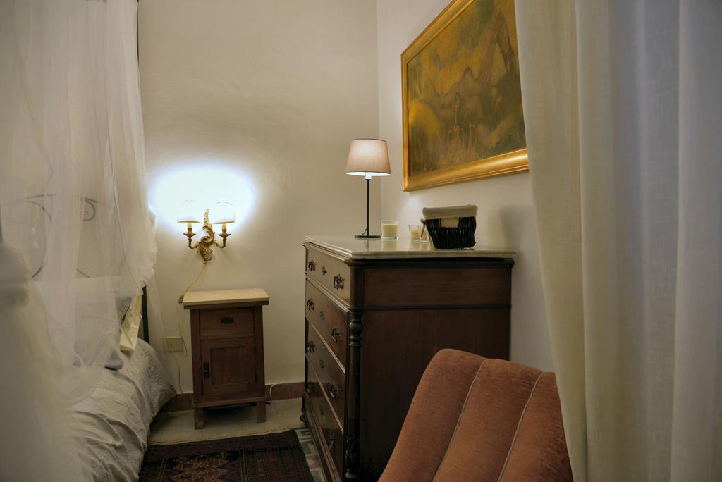 パレルモ Real Teatro Umberto I Bed & Breakfast エクステリア 写真