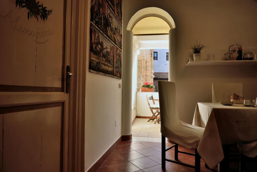 パレルモ Real Teatro Umberto I Bed & Breakfast エクステリア 写真