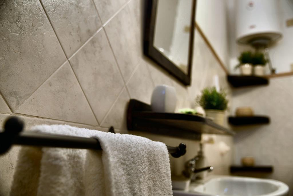 パレルモ Real Teatro Umberto I Bed & Breakfast エクステリア 写真