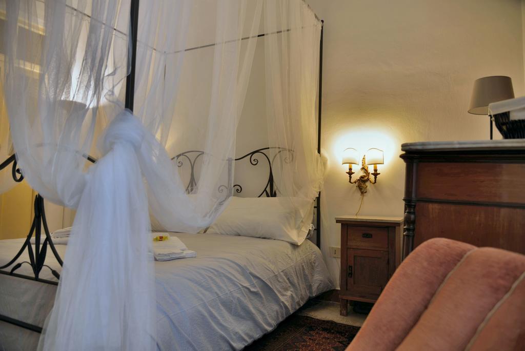 パレルモ Real Teatro Umberto I Bed & Breakfast エクステリア 写真